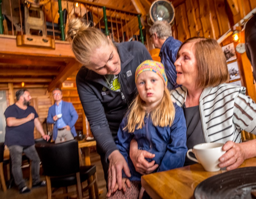 Opnun sýningar í Skipó